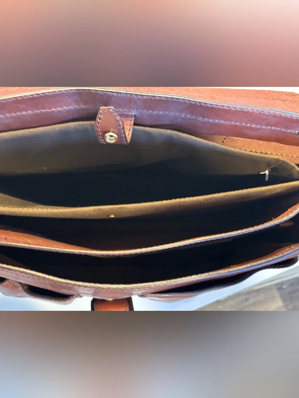 The Bridge Men's Brown Leather Messenger Bag Briefcase with Brass Hardware